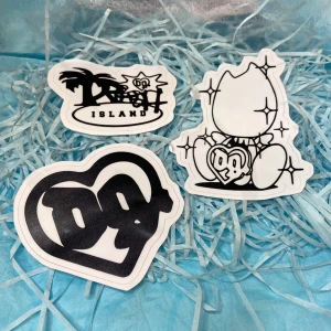 STICKERS BUNDLE - DRAIN (2/6) - ⭐️3st stora drain inspirerade klistermärken⭐️ ✨1st lovepill,1st trash island,1st drainbaby✨ 