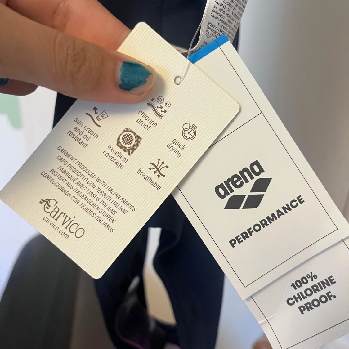 HELT NY Mörkblå baddräkt från Arena - 1