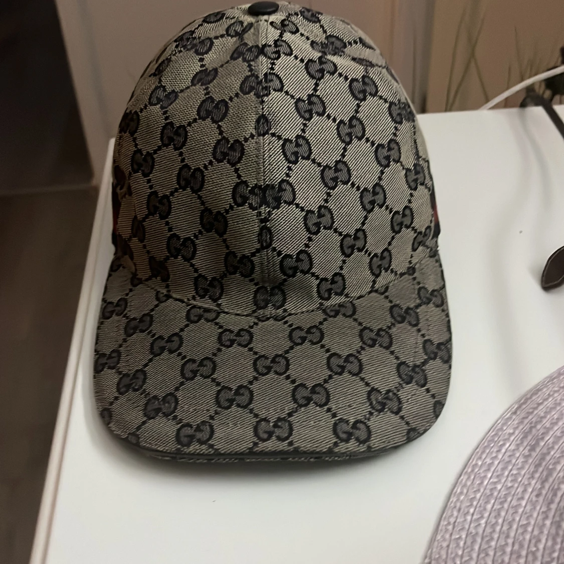 Mönstrad keps från Gucci - 1