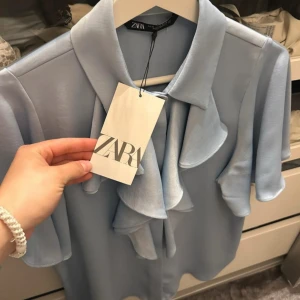 Blus - Super fin helt ny blus från Zara