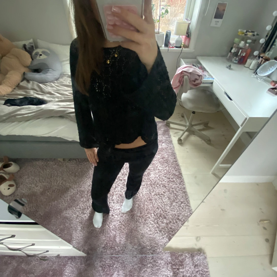 Svart spetsmönstrad tröja från only  - 1