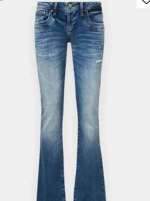 Blå ltb jeans valerie - Säljer mina blåa ltb jeans i storlek W25 H30 (25/30) köpta för 800kr, de är ingen slitning som jag kan hitta som inte var gjord så,