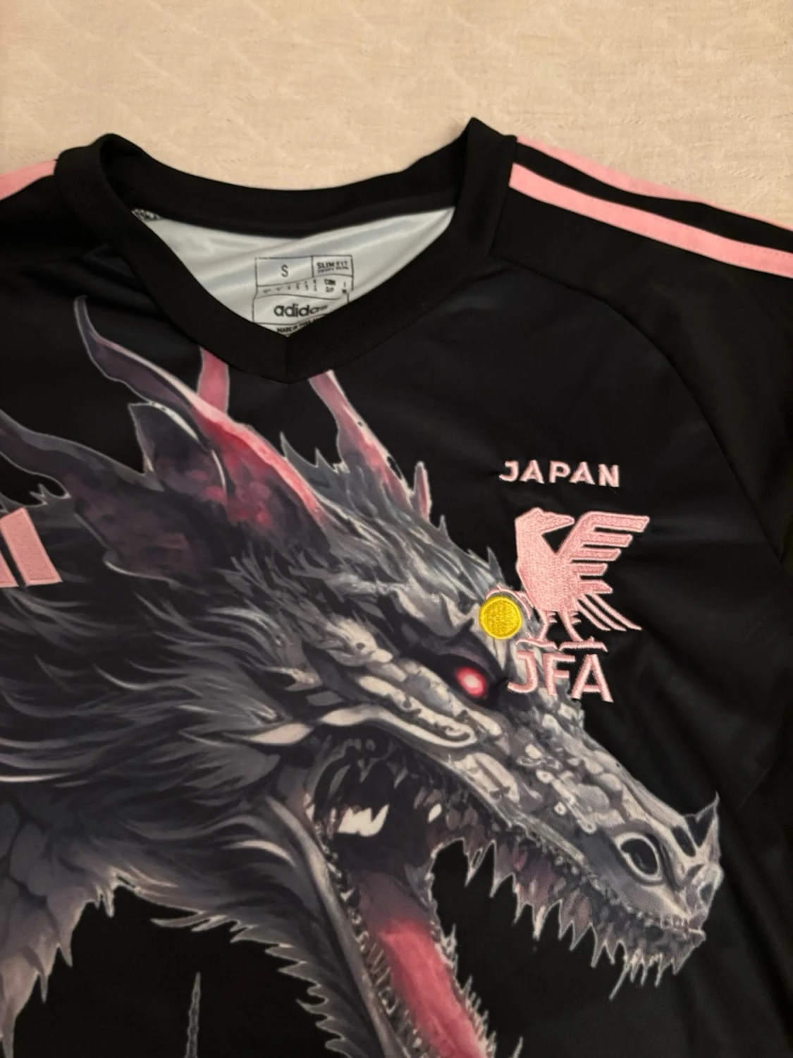 Adidas Japan tröja med drakmotiv - 1