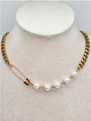 Handgjort halsband  - Material-rostfritt stål. Kedjetjocklek-8mm .Liknande Maria Nilsdotters smycke #3