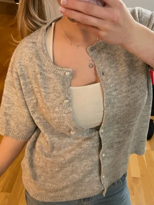 Lager 157 kofta - Supermysig kofta, kommer inte till användning längre. Passar xs och S