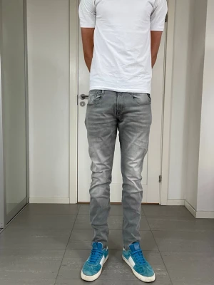 Replay Anbass Hyperflex Jeans  - Säljer nu dessa Replay Anbass Hyperflex Jeans, W30 o L32, skriv för fler bilder/frågor🙌🏼