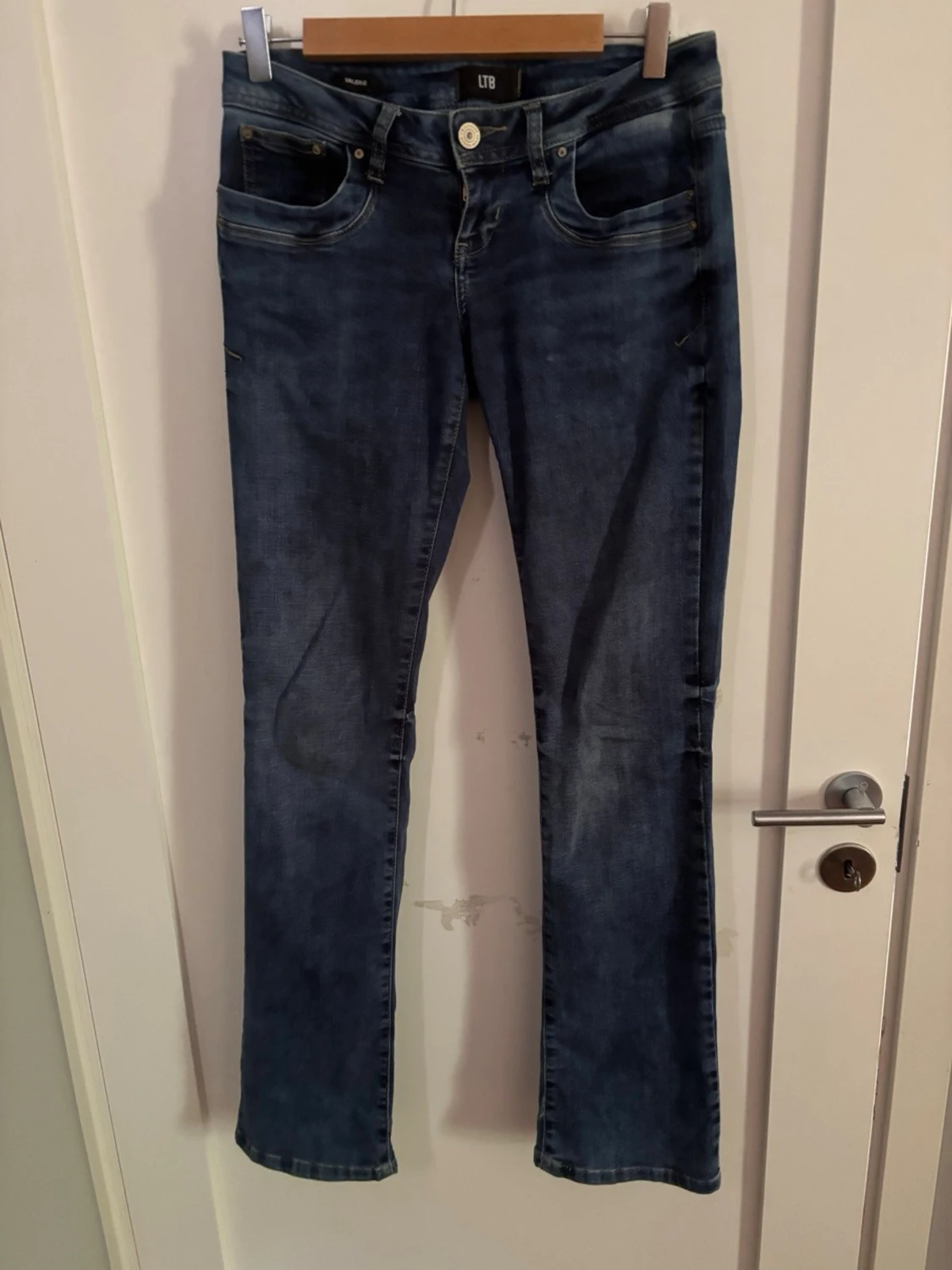 Blå bootcut jeans från LTB