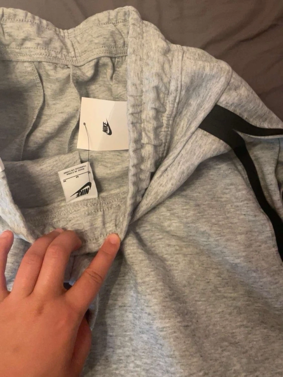 Gråa Nike tech shorts - 2