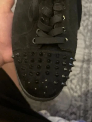 Jag säljer loubs - Använd förlorat spikar det kommer med spikar i boxen och allt 