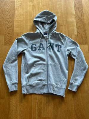 Gant Zip hoodie  - Grå Gant zip hoodie  