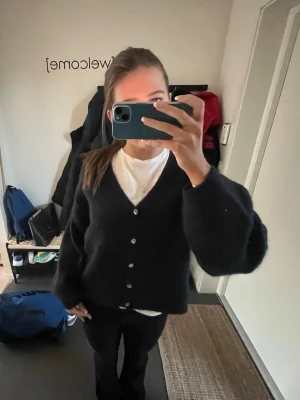 Mörkblå Gina kofta - Stl M, mörklblå, mycket bra skick💓