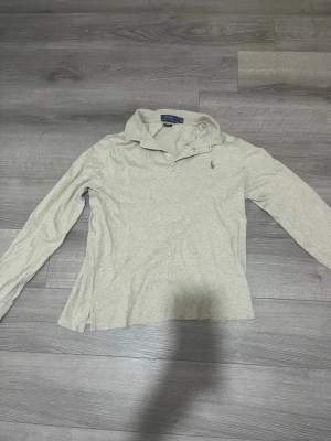 Ralph lauren vintage  - En Ralph lauren vintage tröja i storlek m men passar s 