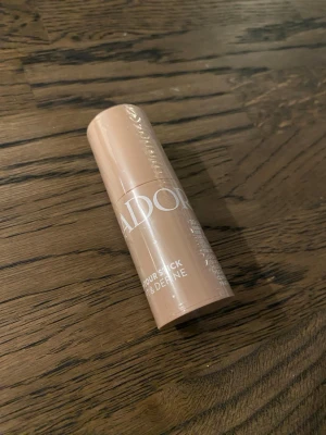 Isadora Contour Stick 30 Cool Beige - Krämig contour stick från Isadora i färgen 30 Cool Beige. Oöppnad 