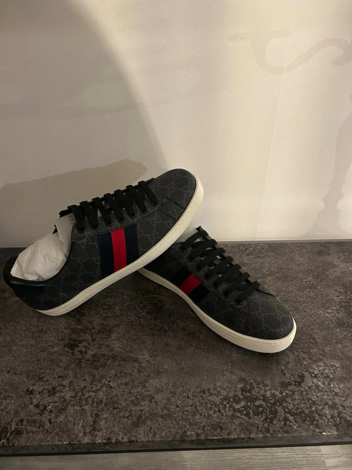 Gucci GG Supreme sneakers svart/röd - 1