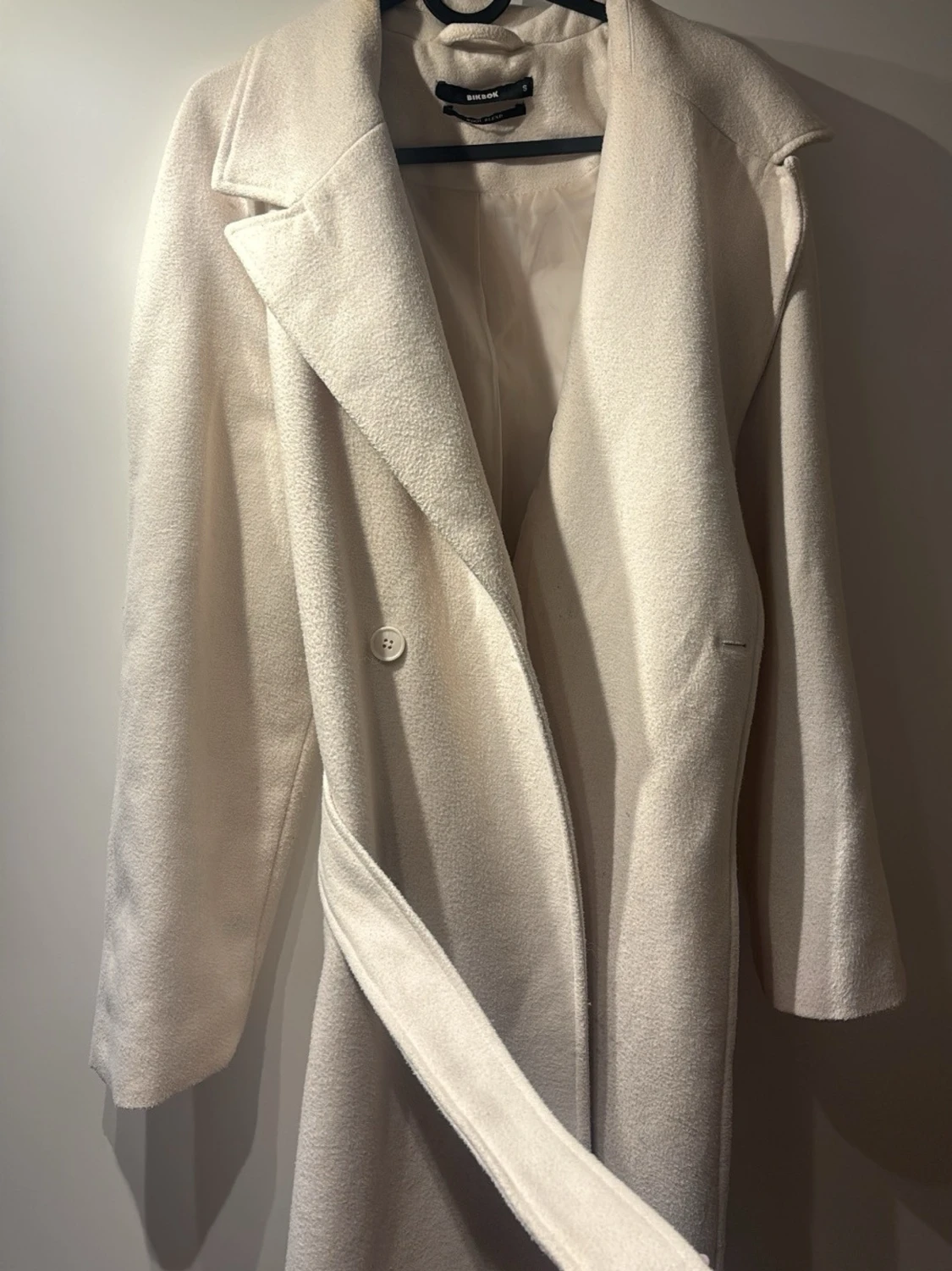 Vit kappa från Bik Bok med bälte - 1