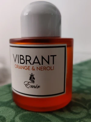 Paris Corner Emir Vibrant Orange and Neroli  - 100ml från början, ca 95?ml kvar