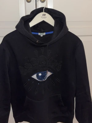 Kenzo hoddie  - Är storlek M men sitter som S/M