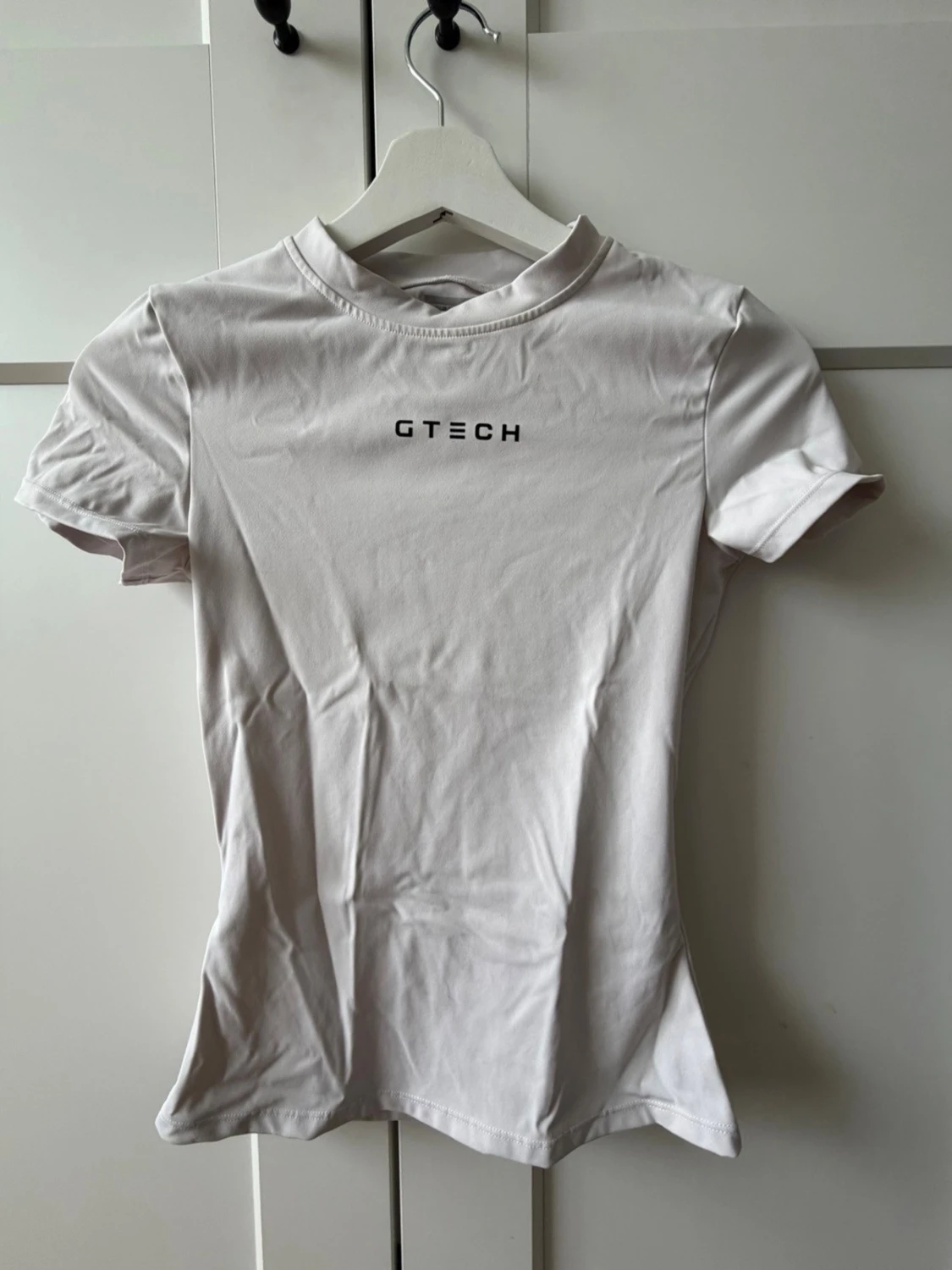 Vit GTECH t-shirt med tryck