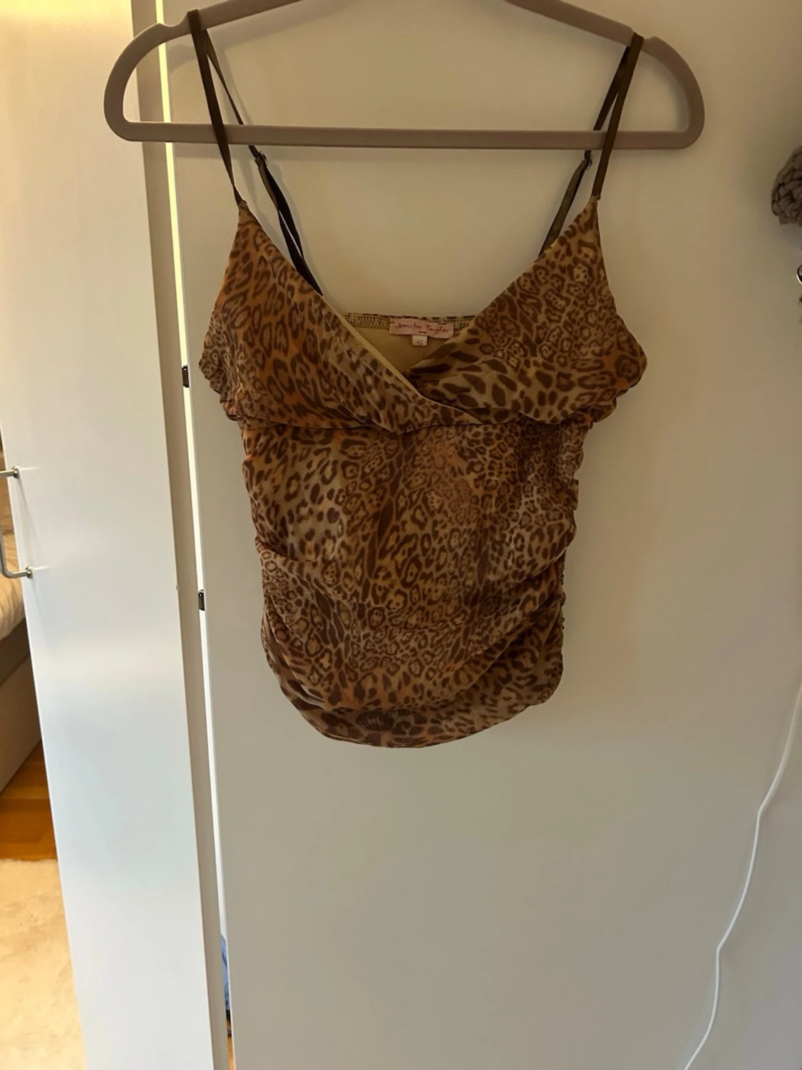 Leopardmönstrad linne