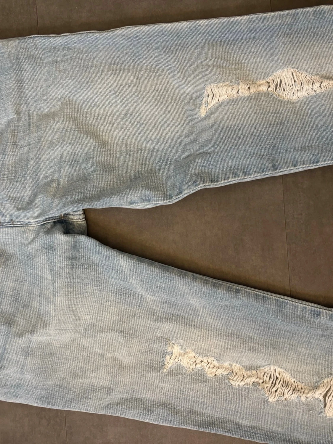 Diesel jeans med slitningar