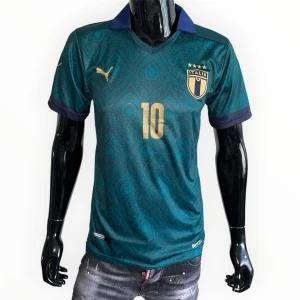 Italien Tröja Insigne#10 Strl S - Helt ny, högkvalitativ replika Storlek: S  Pris: 299kr  Leverans: Skickas inom 24 timmar  Observera: Begränsat antal i lager – först till kvarn gäller  