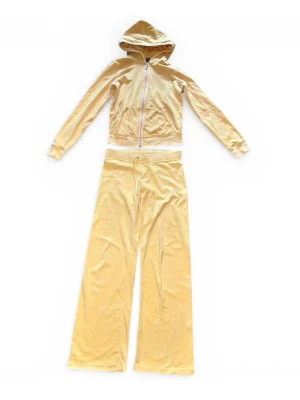 Juicy Couture Vintage Yellow Velour Set - ♡ Gorgeous vintage velour set from Juicy Couture.  ♡ Before 2006, P&G era.  ♡ Top is a size M but fits like an S-XS.  ♡ Pants are a size P and fits an XS-S.  ♡ Pants waist: 37 cm ♡ Pants inseam: 77-78 cm ♡ Rare yellow colour. As seen on Summer Roberts in The O.C and Gabrielle Solis in Desperate Housewives.  