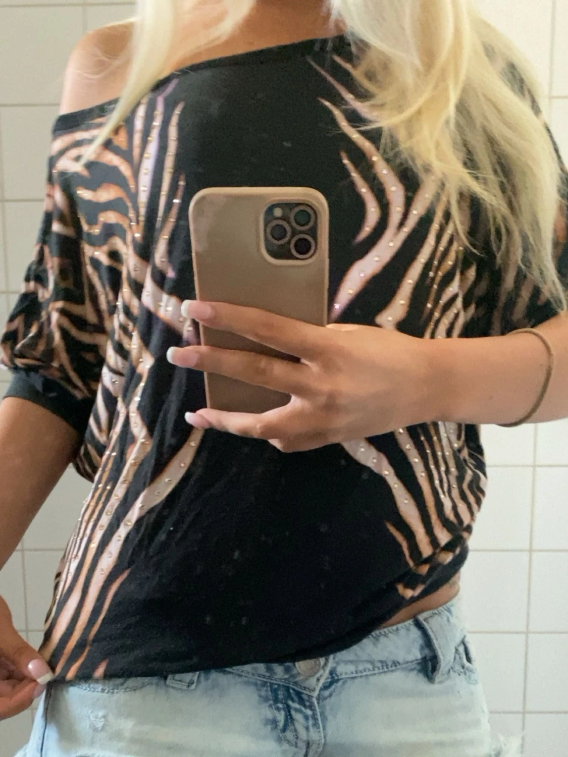 Tröja med tiger mönster - 2