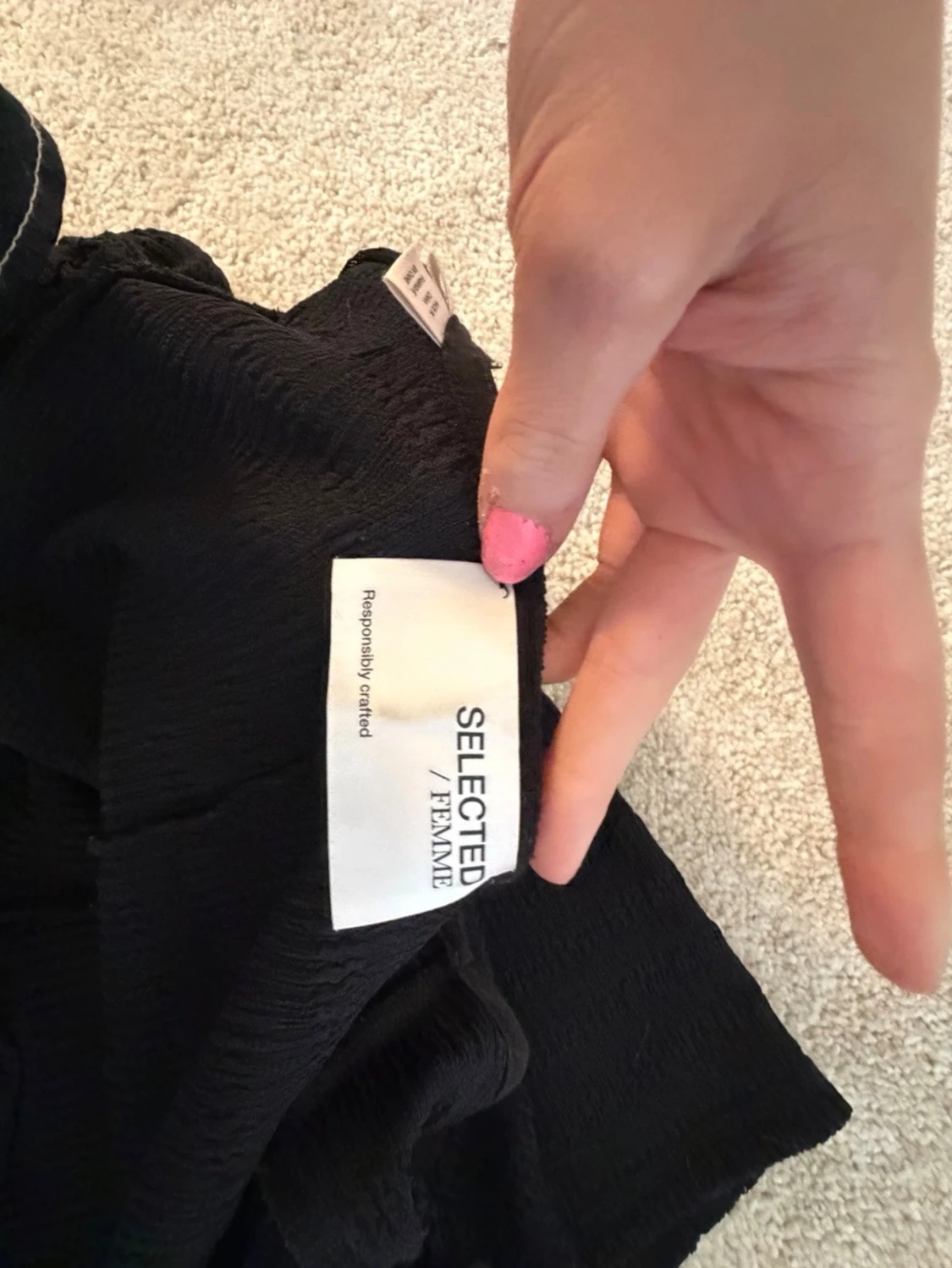 Svart topp från Selected Femme - 1