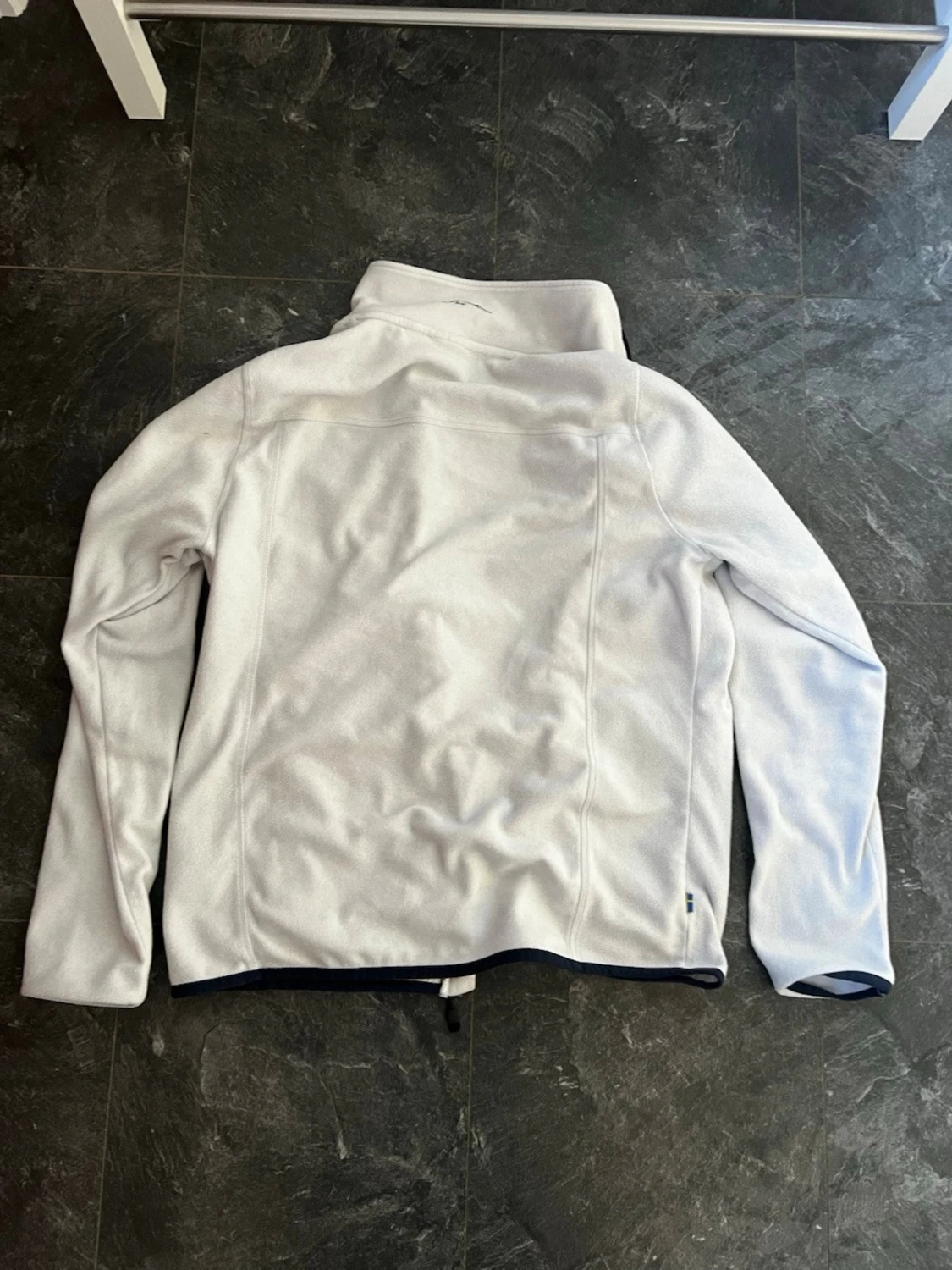 Vit fleece tröja   - 2