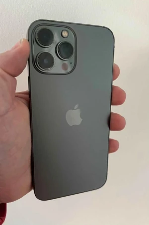 iPhone 13 Pro Max - 100% Batteri - iPhone 13 Pro Max 128GB – Olåst  Säljer en väldigt fin iPhone 13 Pro Max i grå färg. Fungerar utmärkt och är redo att användas.  📱 128GB lagring 🔓 Olåst 🔋 Nytt original batteri – 100% batterihälsa ✅ Face ID och alla funktioner fungerar perfekt Ny original skärm 🖥️ 📦 Kan eventuellt skickas. 💬 Skicka meddelande vid intresse.