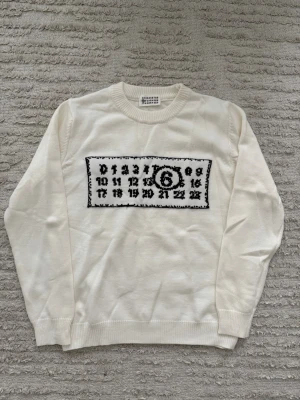 Maison Margiela white knit sweater - Size M, true to size. Just as new, unused. Feel free to ask questions DM