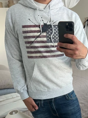 Concrete ink hoodie  - Nytt skick 