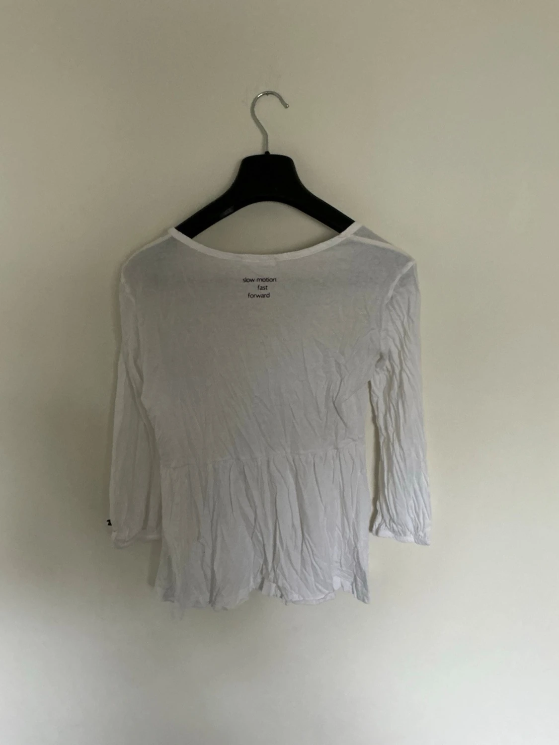 Vit blus med volang från Odd Molly - 1