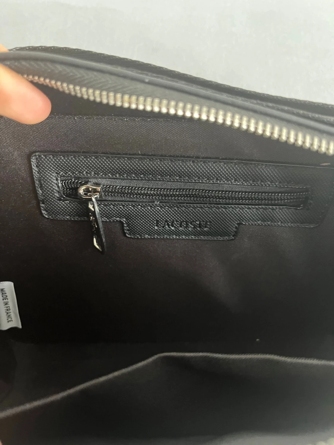 Svart axelväska från Lacoste - 3