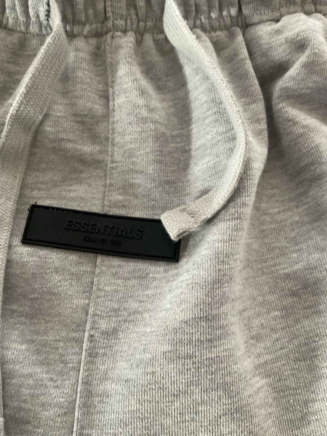 Grå Essentials Fear of God shorts - 2