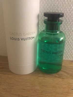 Louis vuitton parfym  - Louis vuitton cactus garden parfym 100ml. Pris kan diskuteras vid snabbaffär!