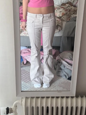 jeans - jeans från h&m som jag tyvärr inte längre använder🩷 stl 36 och i fint skick🩷skriv om intresserad