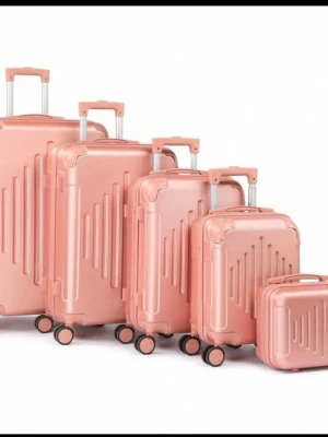 Set med 5 rosa resväskor - Säljer ett set med fem matchande resväskor i snygg metallic-rosa färg. Väskorna har hårda skal, fyra hjul och teleskophandtag för smidig hantering. Perfekt för dig som vill resa med stil och ha ordning på packningen. Modern design med diagonala ränder på framsidan.