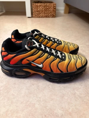 Nike Air max plus - Nike air max plus tn ”tiger” i storlek 43, väl använda men gott skick