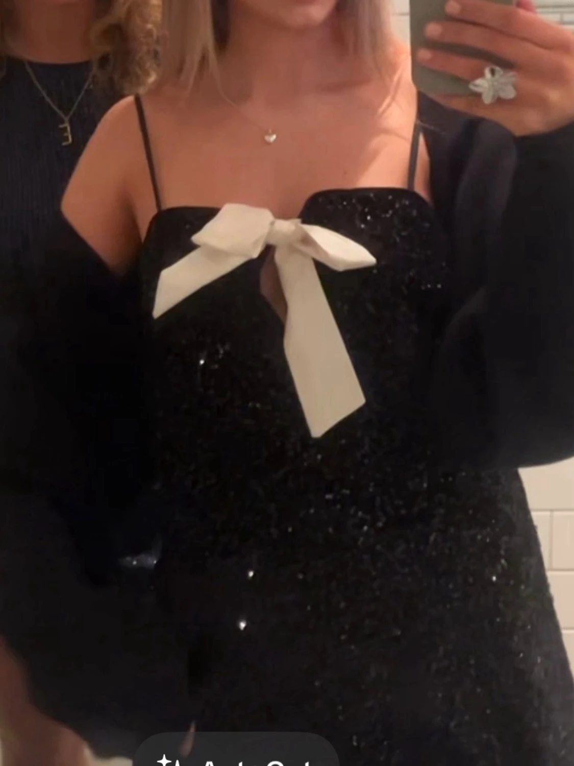 Glittrig klänning - 1