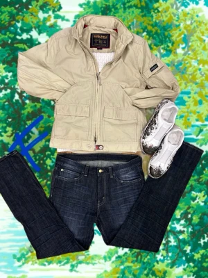 Woolrich Overshirt  - Riktigt fet Woolrich Overshirt ute‼️‼️ Skick 9/10✅✅ Kontakta vid minsta fundering eller prisförslag🤗🤗