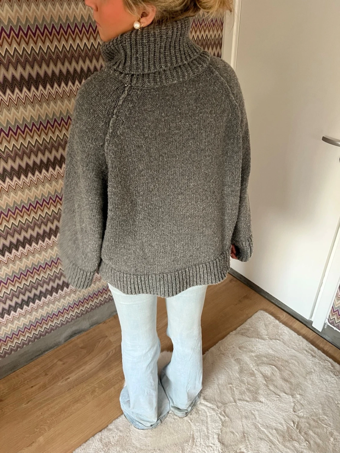 Grå oversized stickad polotröja - 5