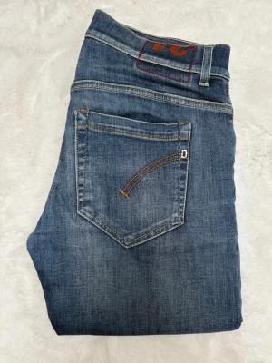 Dondup George | W31 - Dondup George jeans - storlek: W31 - tillbehör: jeans - skick: grymt! - nypris 3000+kr - v.collection