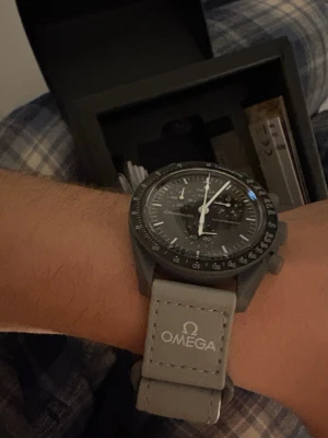 Omega - Omega använder inte längre skriv om frågor.