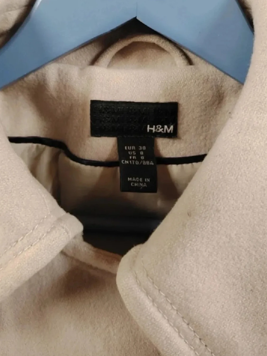 Beige dubbelknäppt jacka från H&M🩷 Från 2000s - 3