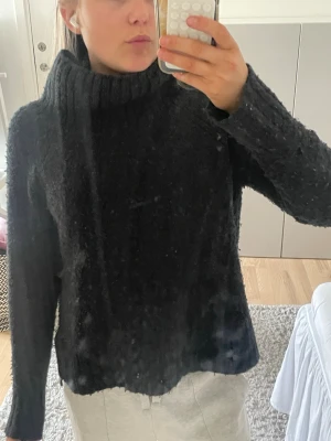 Stickad polo tröja - Stick tröja med polo krage