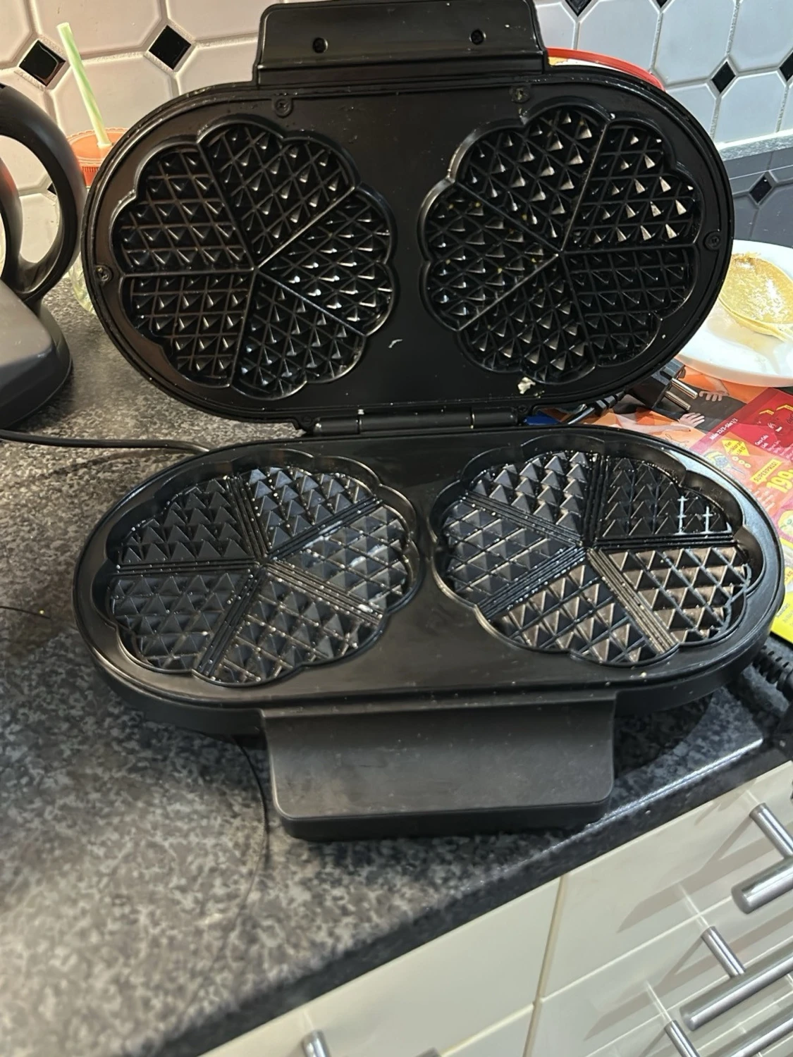 Svart dubbelt våffeljärn