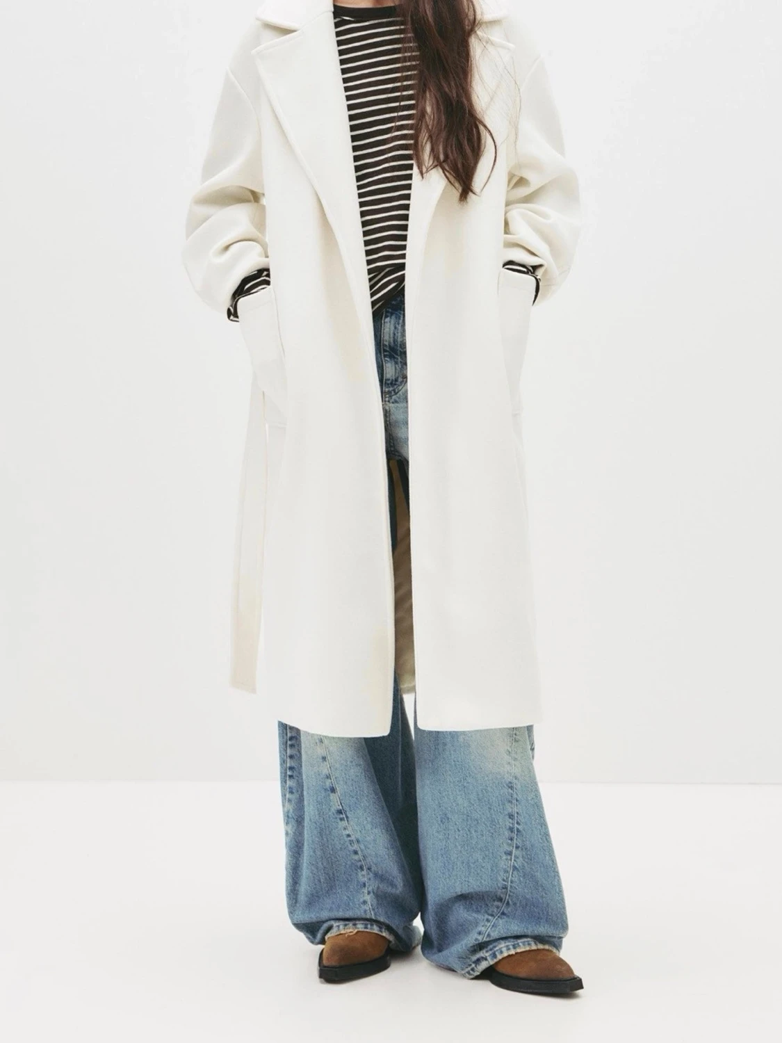 Vit kappa med knytskärp från Pull n Bear - 1