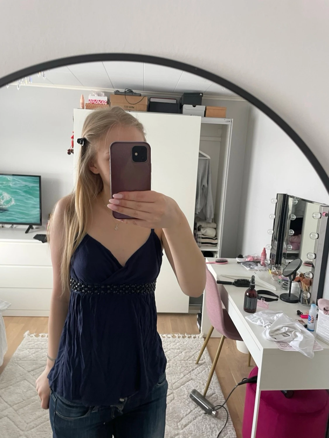 Mörkblå ärmlös linnetopp