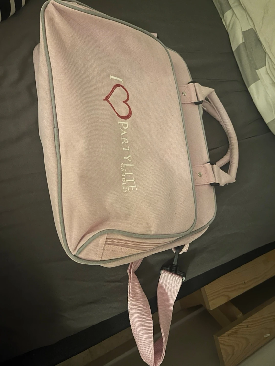 Ljusrosa datorväska PartyLite